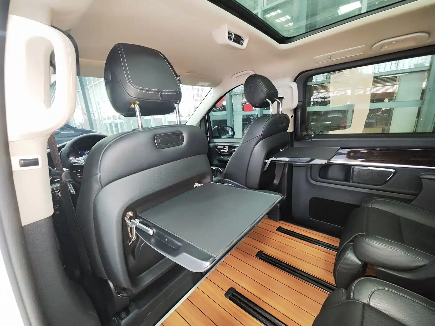 Mercedes-Benz V-Class 2018 V 260 Premium Edition China V фото 21
