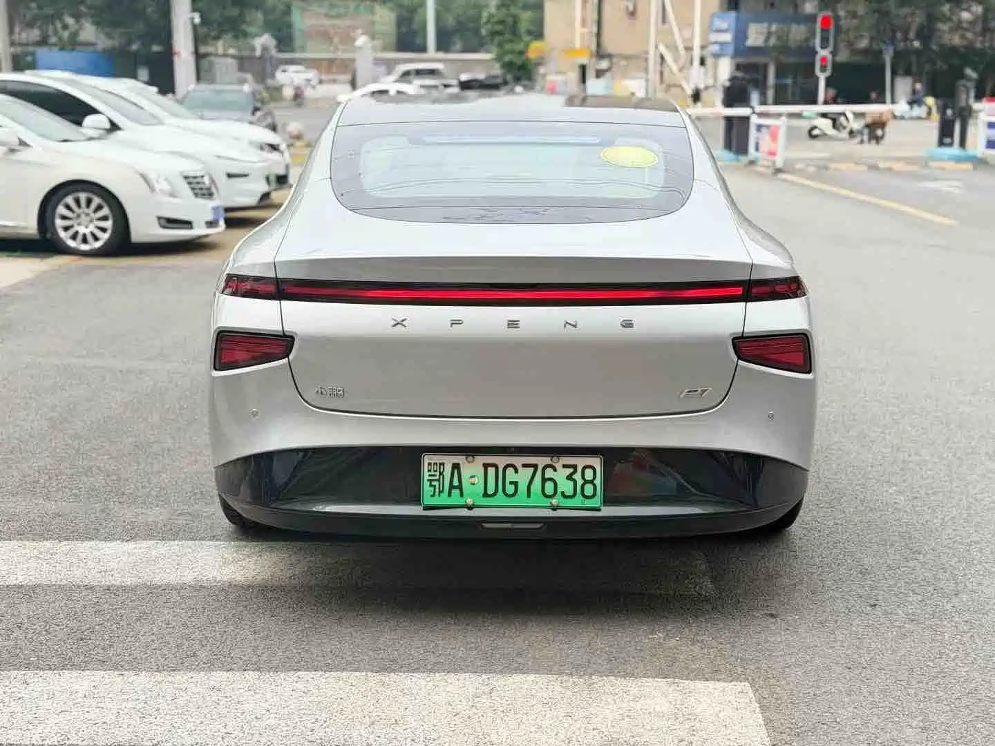 Фото 8 - XPeng P7