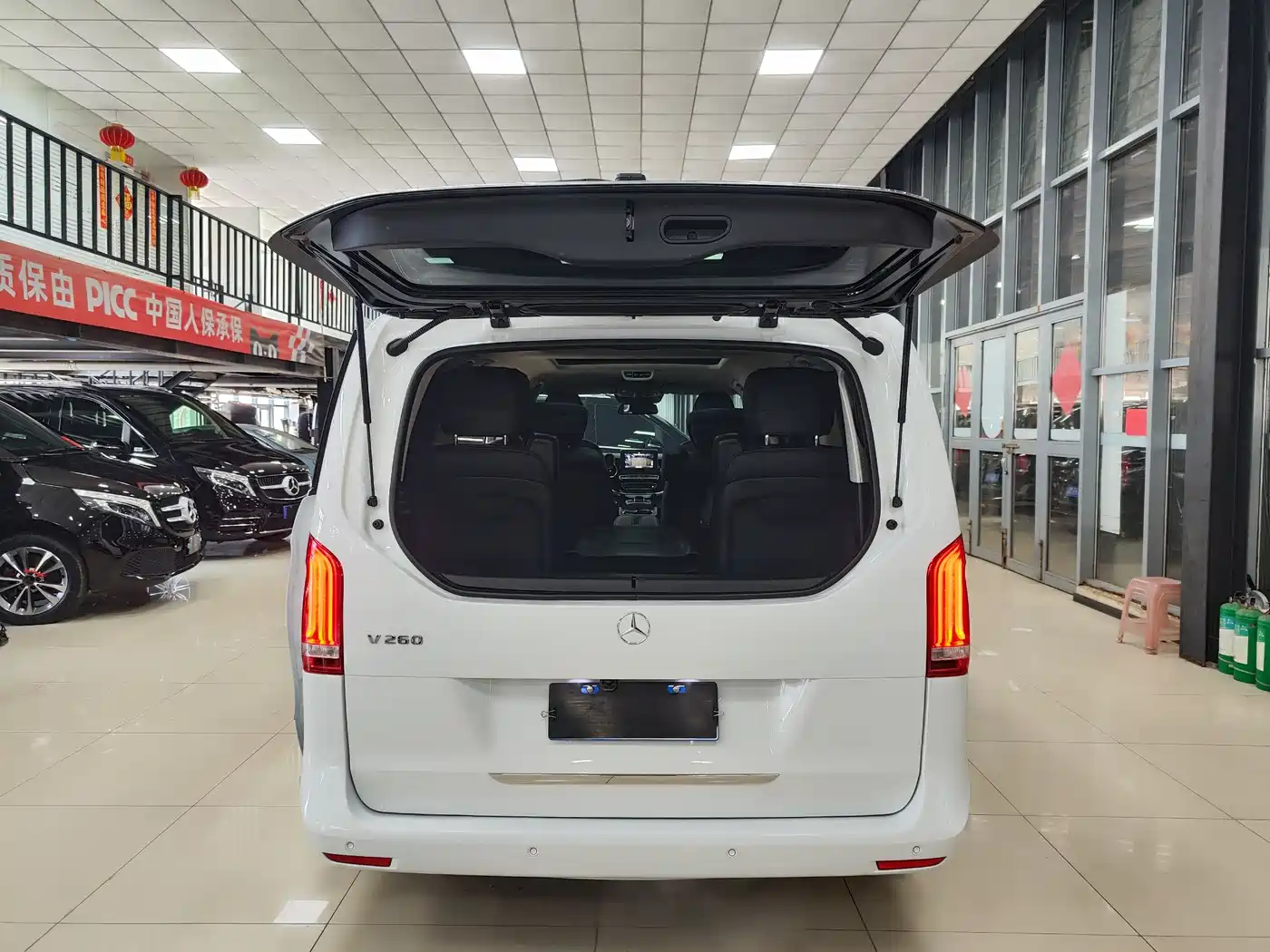 Mercedes-Benz V-Class 2018 V 260 Premium Edition China V фото 25