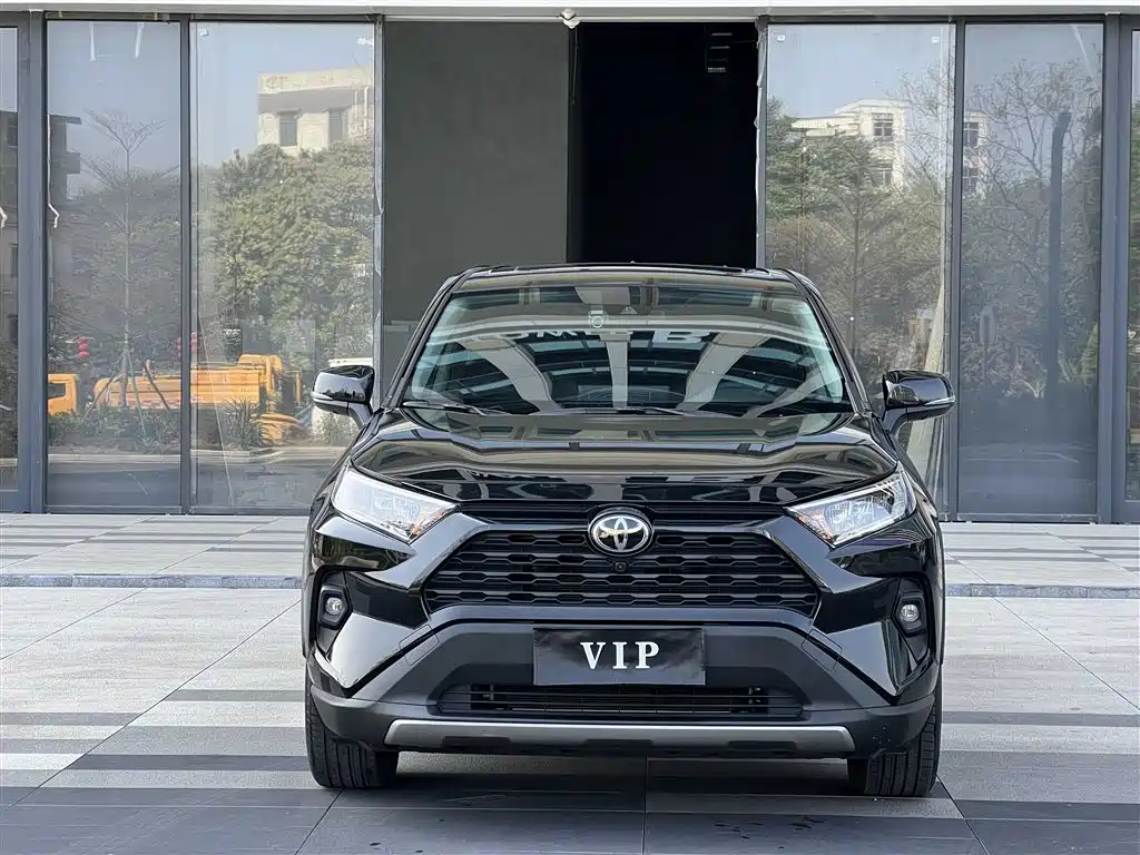 Toyota RAV4 Rongfang 2023 2.0L CVT 2WD Fashion Edition фото 2