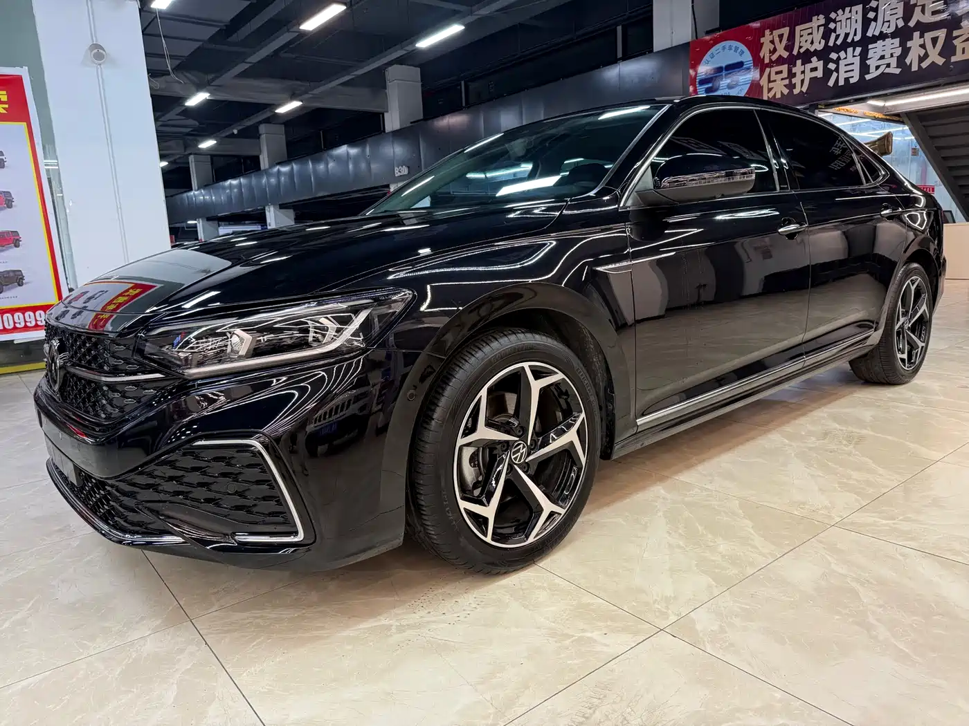 Volkswagen Passat 2024 380TSI Starlight Dragon Glory Edition фото 2