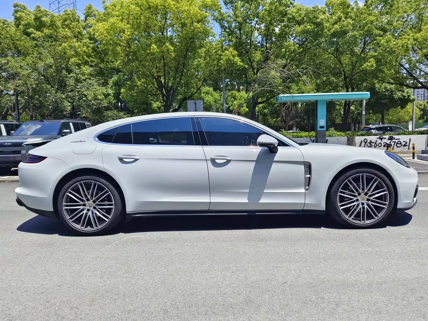 Porsche Panamera 2019 Panamera 4 Executive Long Wheelbase 2.9T фото 16