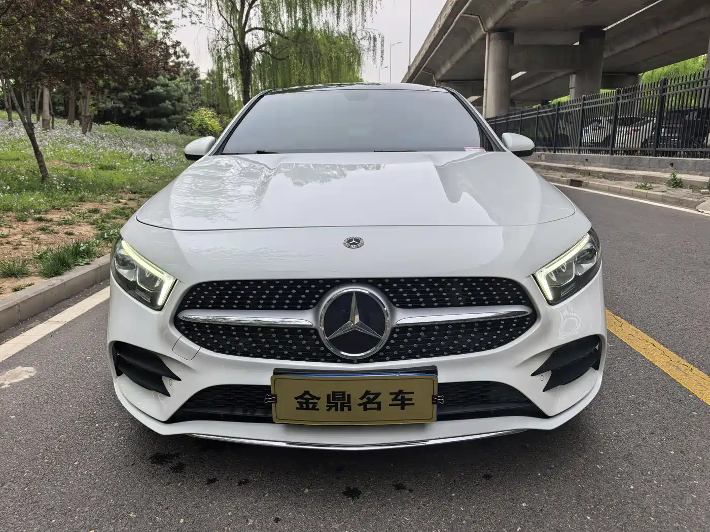Mercedes-Benz A-Class 2022 A 200 L Sport Sedan Dynamic фото 3