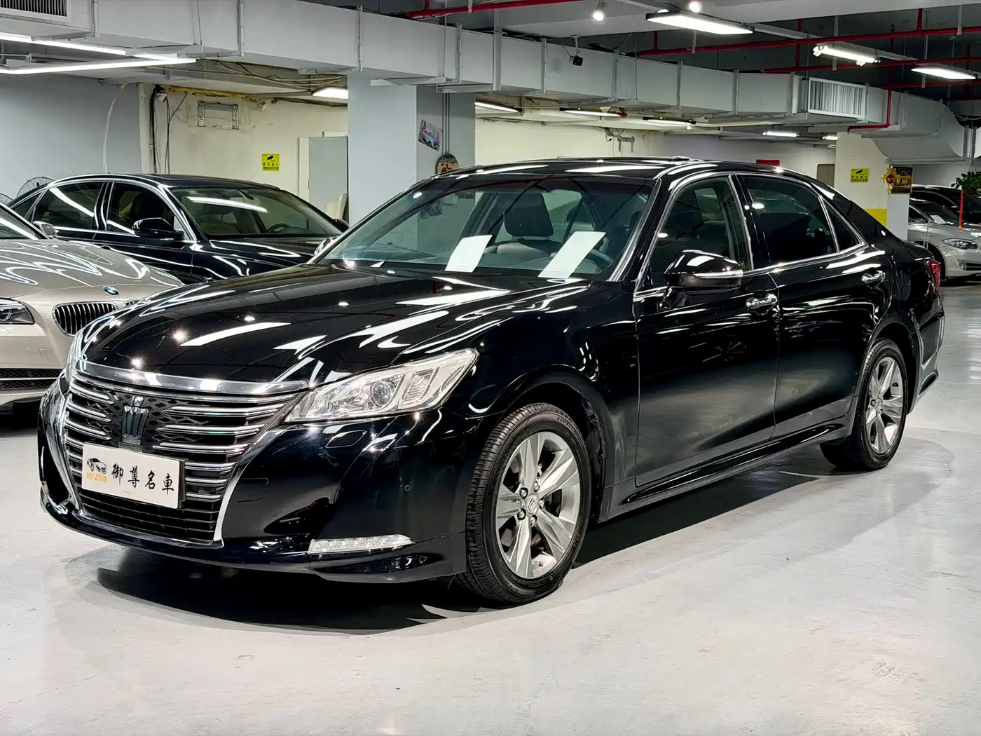 Toyota Crown 2015 2.0T Fashion