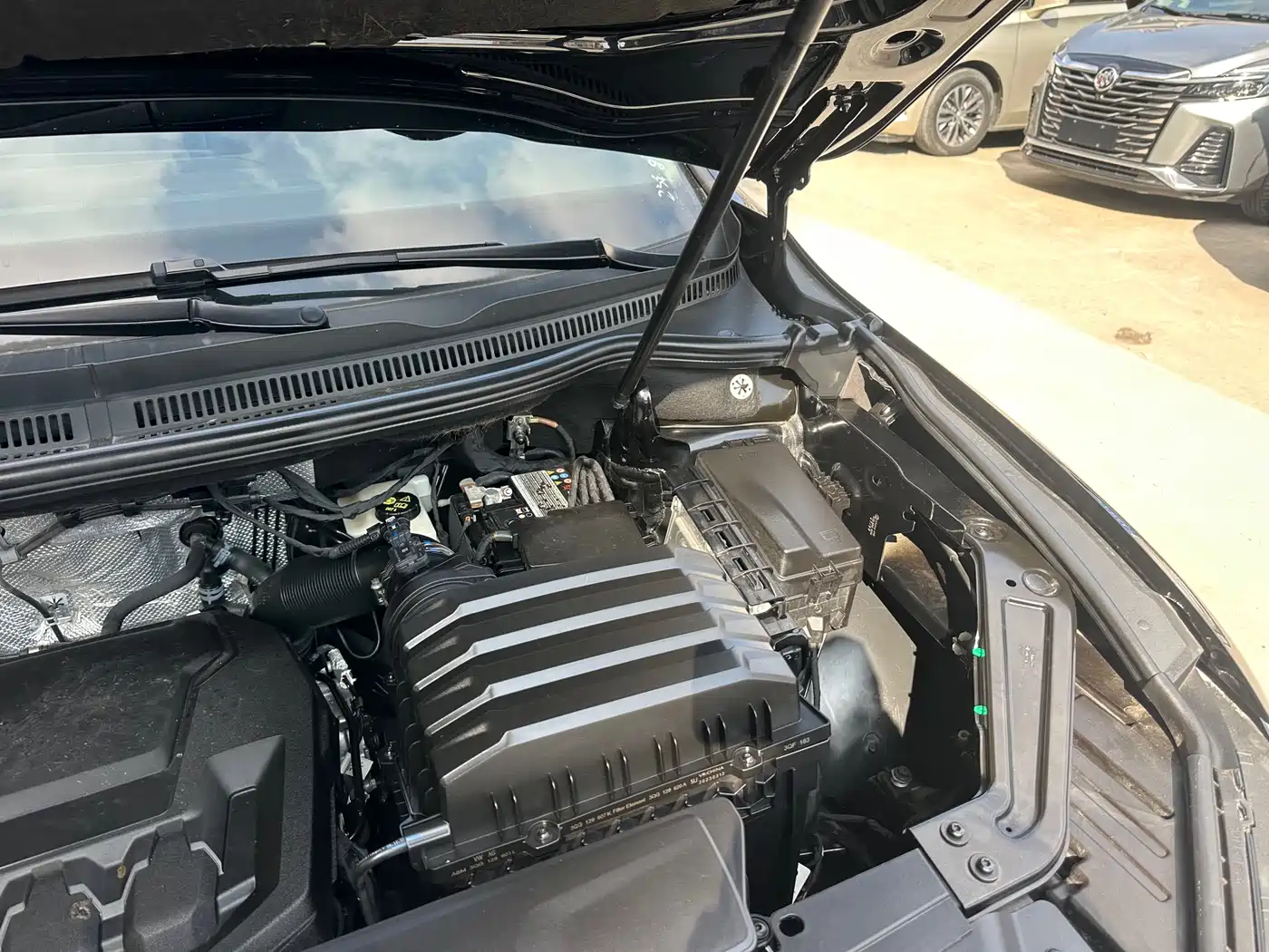 Volkswagen Viloran 2023 Facelift 330TSI Business Edition фото 30