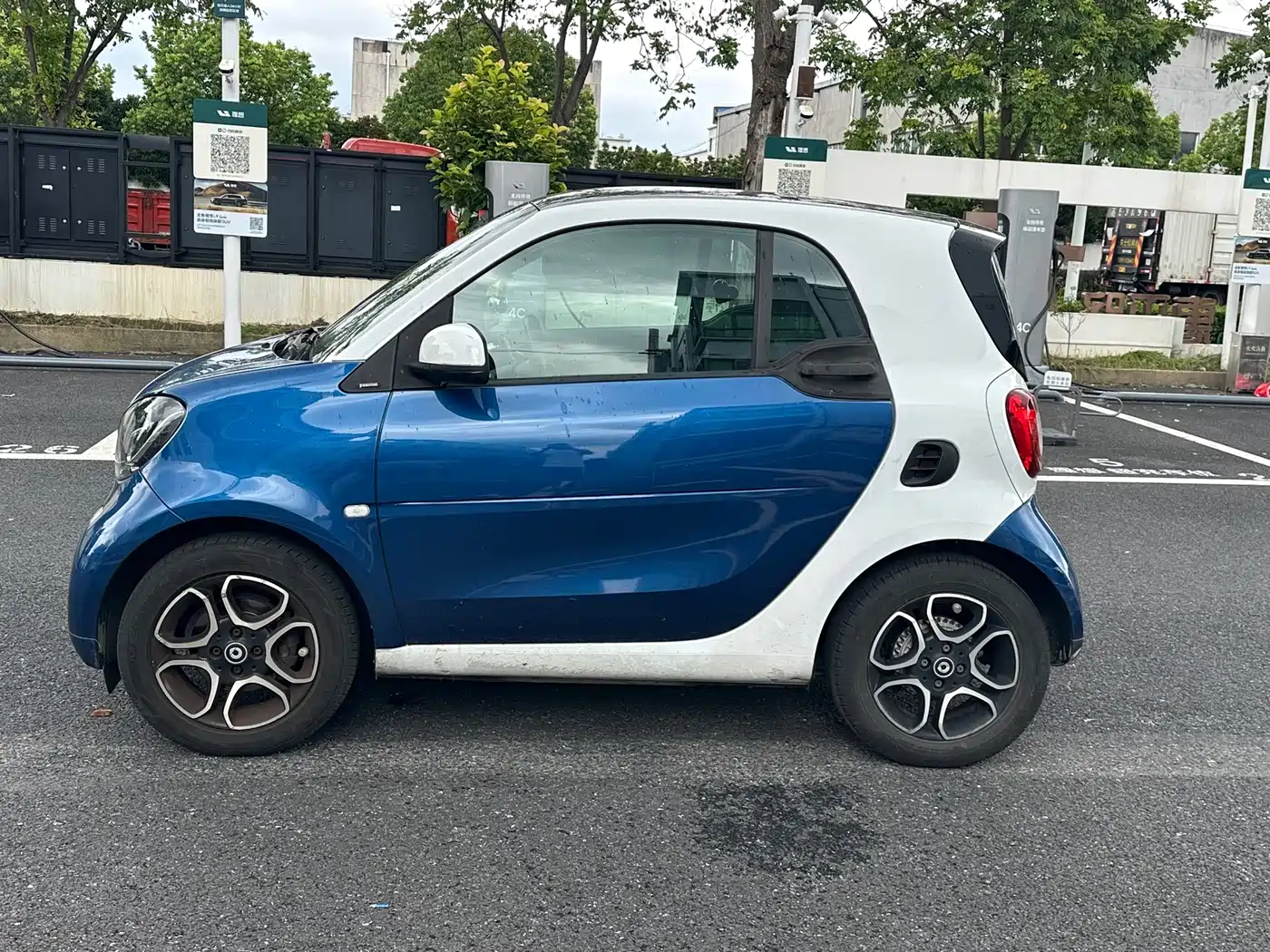 smart fortwo 2019 2019 0.9T 66kW Hardtop Wind Edition China VI