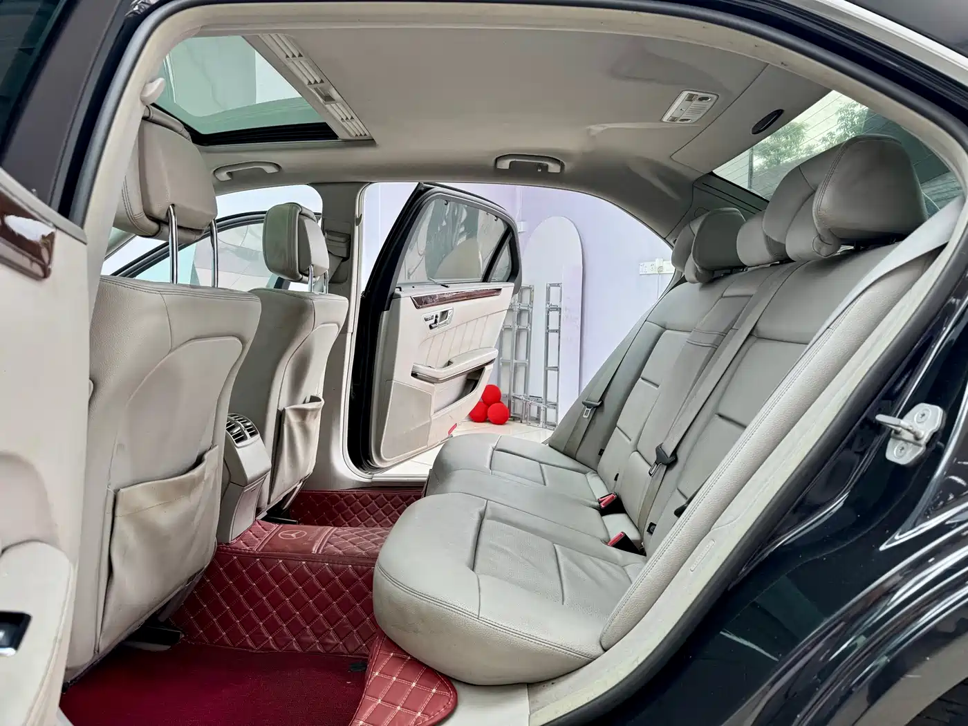 Mercedes-Benz E-Class 2011 E 200 L CGI Elegance фото 9