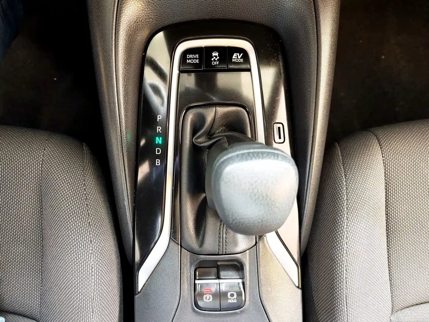 Toyota Levin 2019 Dual Engine 1.8H E-CVT Luxury Edition China V фото 17