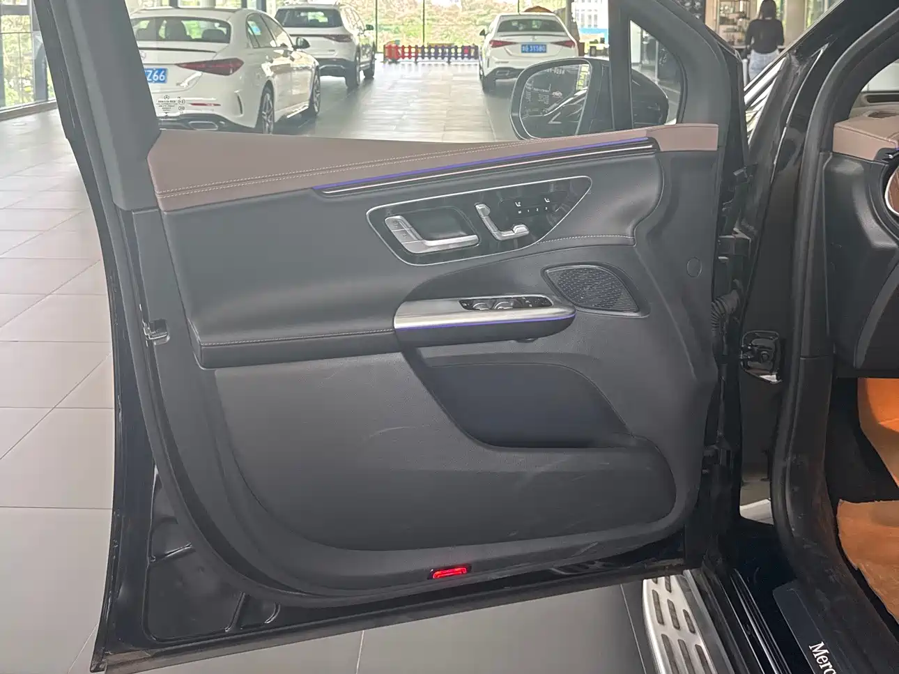 Mercedes-Benz EQE SUV 2026 500 4MATIC Luxury Edition фото 8