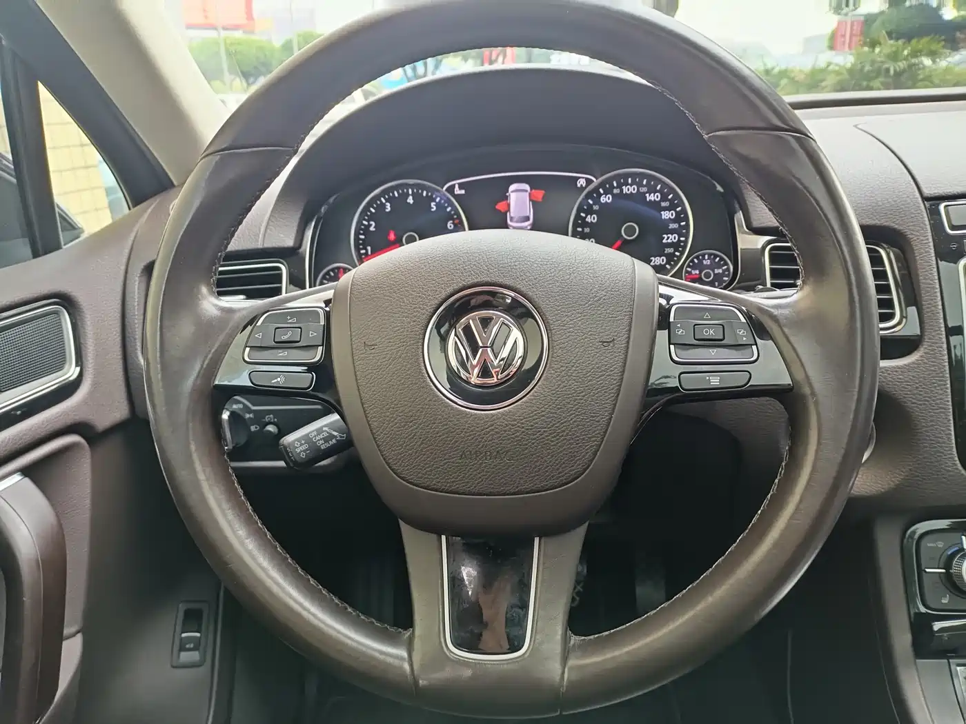Volkswagen Touareg 2017 3.0TSI Explorer Edition фото 12