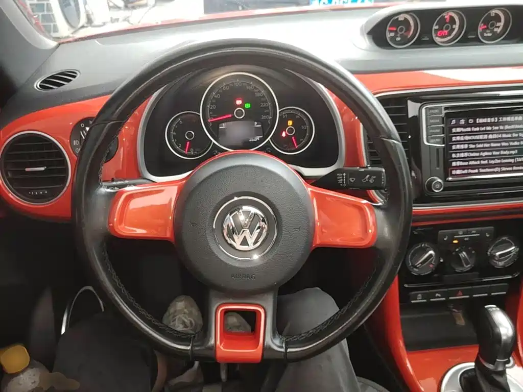 صورة 11 - Volkswagen Beetle