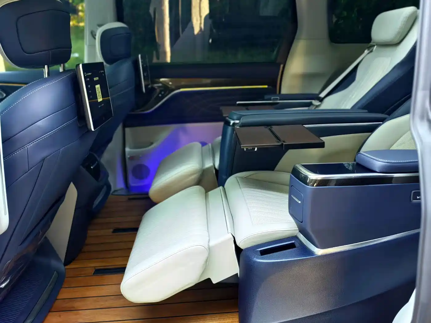 Maxus Maxus G90 2023 2022 2.0T Interstellar Six-Seater