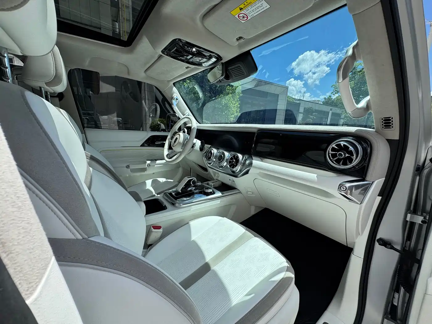 TANK CO CREATION TANK 300