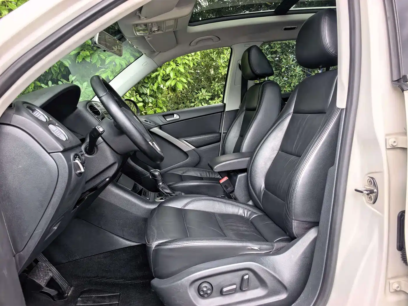 Volkswagen Tiguan 2012 1.8TSI Automatic 4WD Elite Edition фото 6