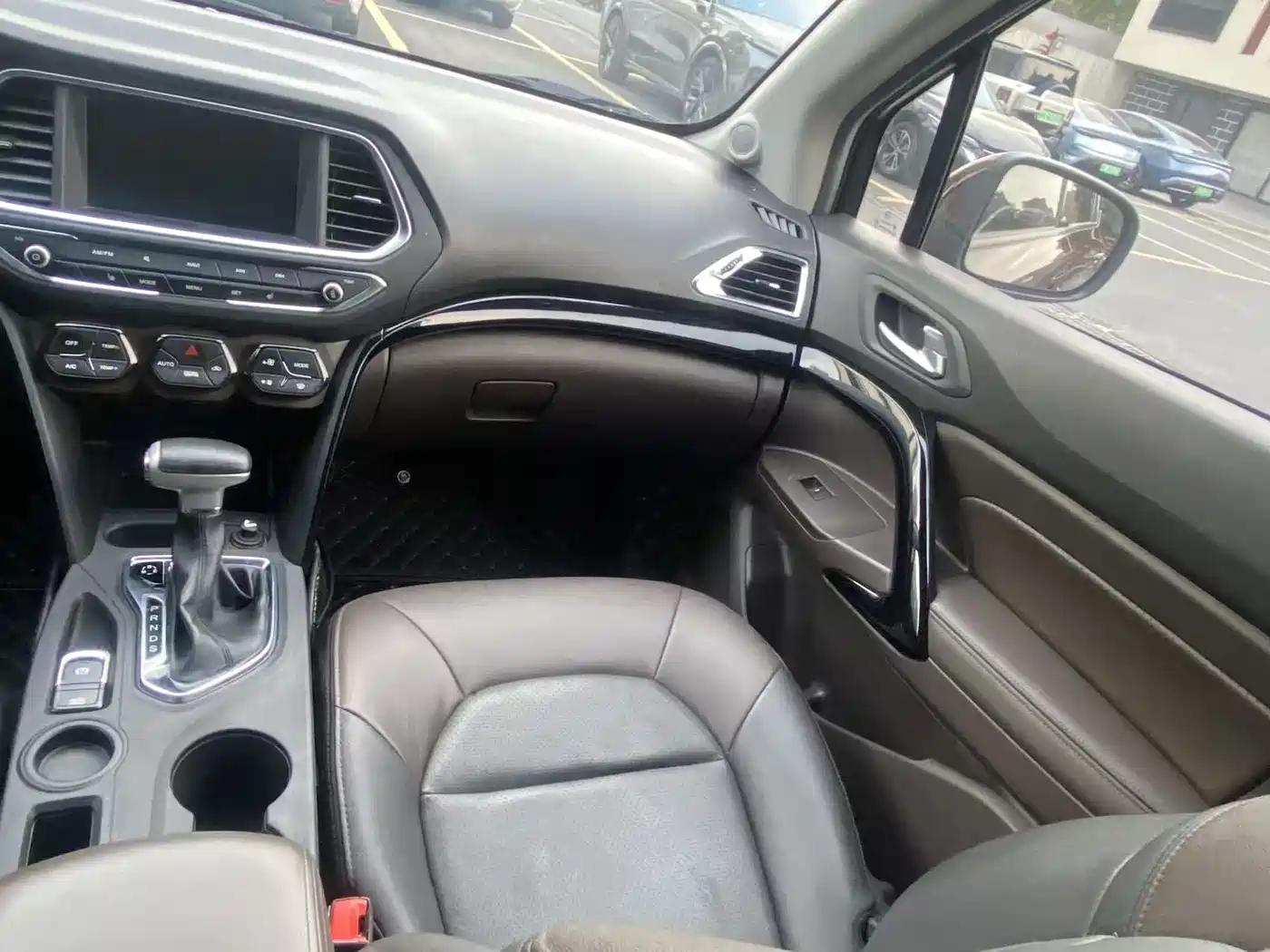 GAC Trumpchi Trumpchi GS4 2017 235T Automatic 2WD Luxury Smart Connected Edition фото 20