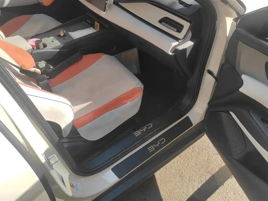 BYD Seal 06 DM-i Touring 2025 DM-i 80KM Premium фото 8