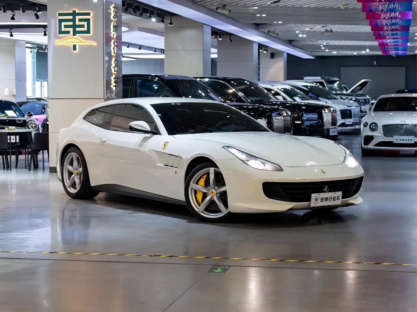 Ferrari GTC4Lusso 2018 2017 3.9T V8