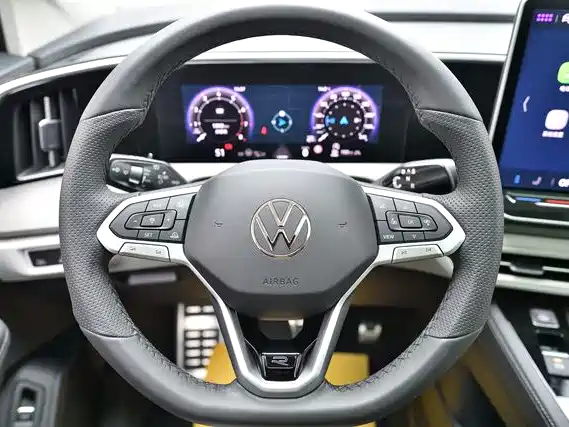 Volkswagen Talagon 2025 450TSI R-Line 6-Seater фото 13