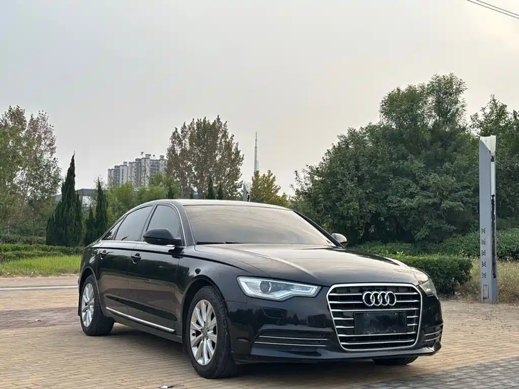 Фото 3 - Audi A6L