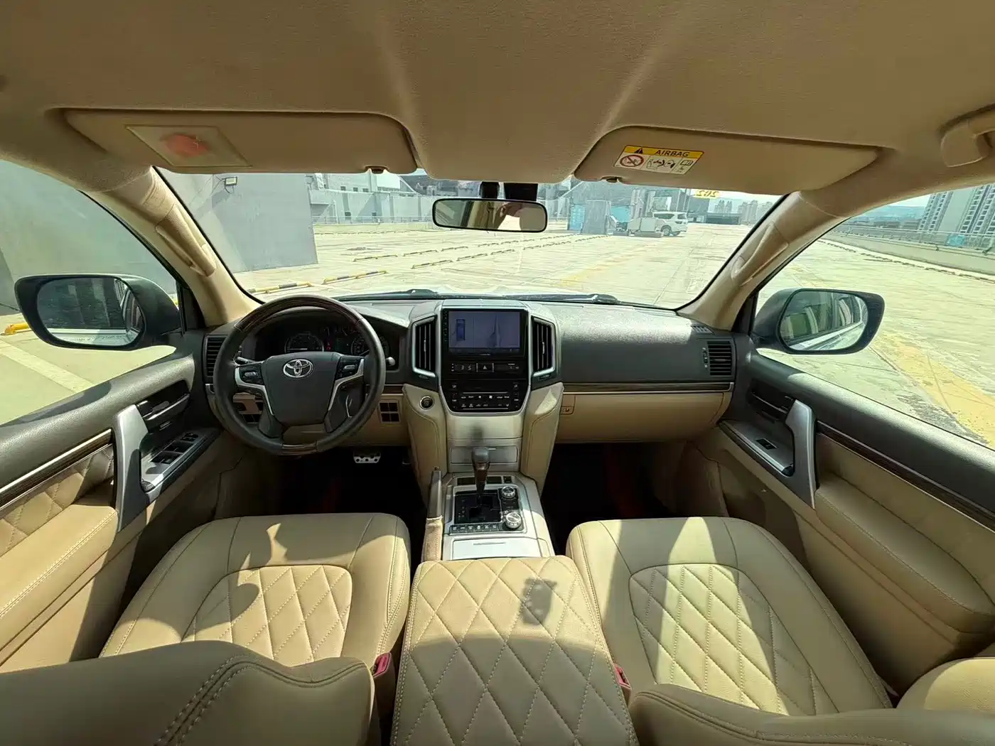 Toyota Land Cruiser (Import) 2015 4.0L V6 Middle East Limited Edition фото 6