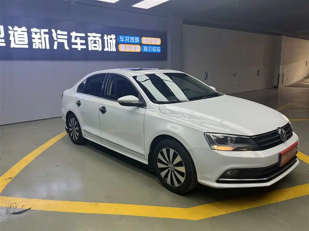 Volkswagen Sagitar 2018 1.6L Automatic Comfort фото 3