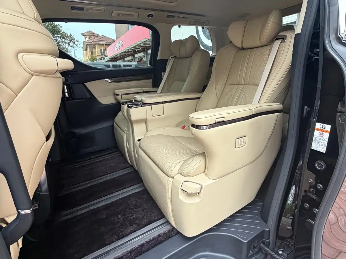 Toyota Alphard 2018 Facelift 3.5L Premium Edition фото 14