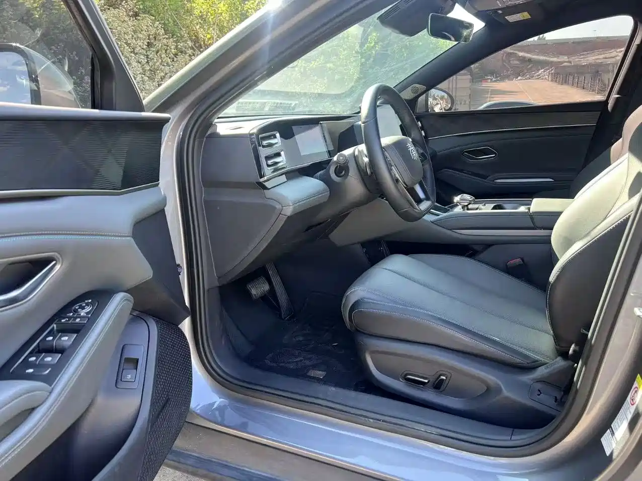 BYD Qin L 2025 DM-i Smart Drive Edition 120KM Surpassing фото 3