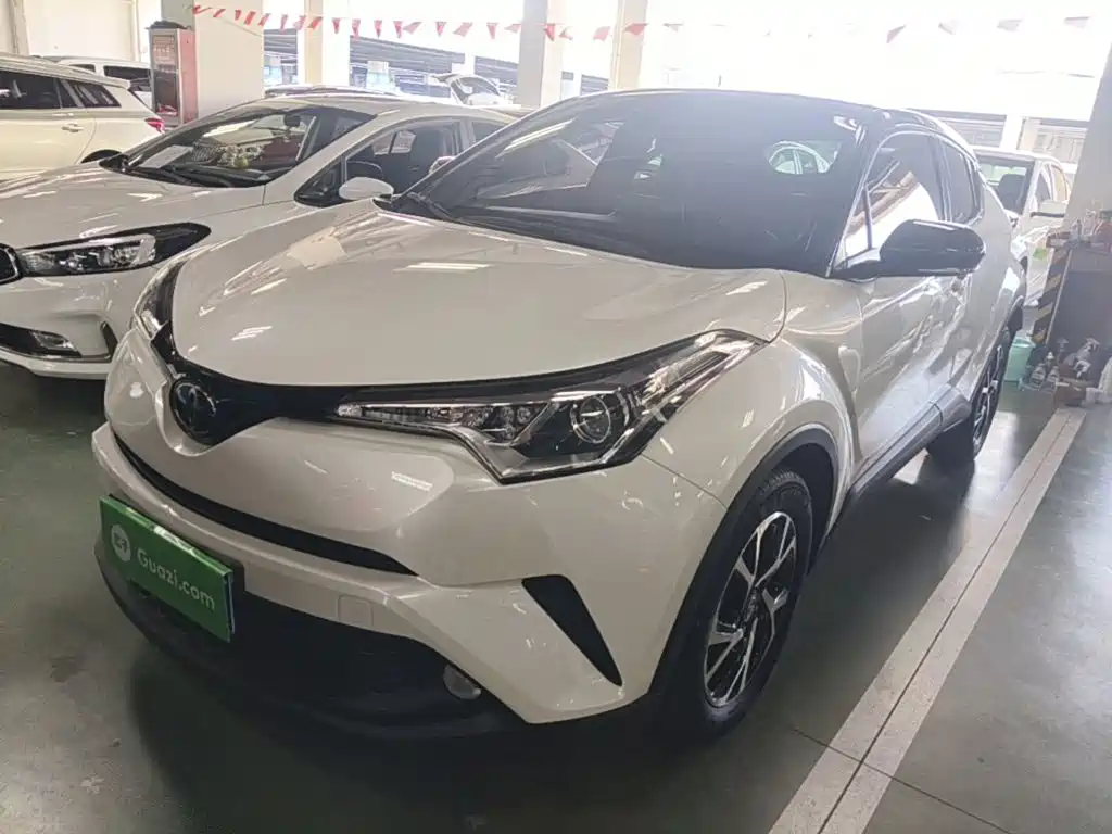 Toyota C-HR 2019 2020 Model 2.0L Leading