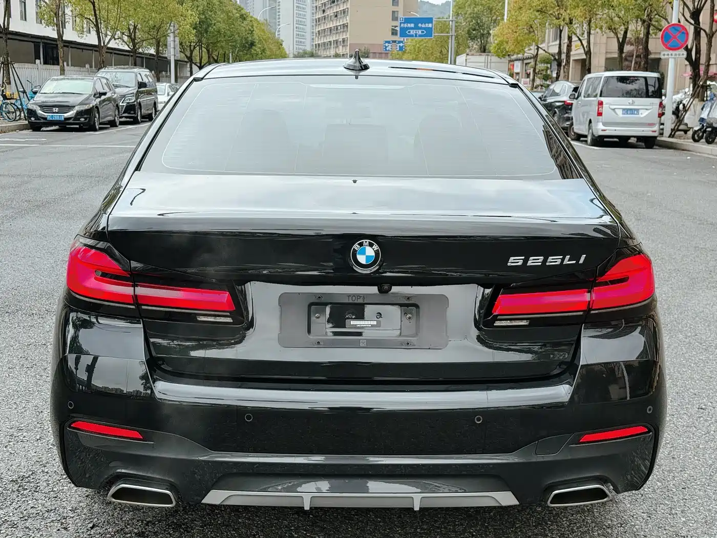 BMW 5 SERIES