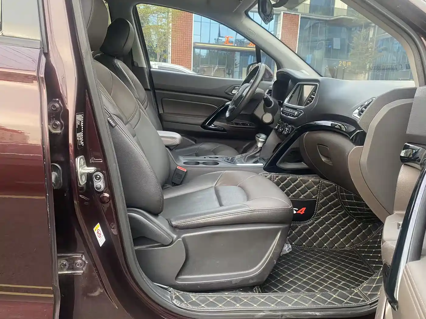 GAC Trumpchi Trumpchi GS4 2017 235T Automatic 2WD Luxury Smart Connected Edition фото 16