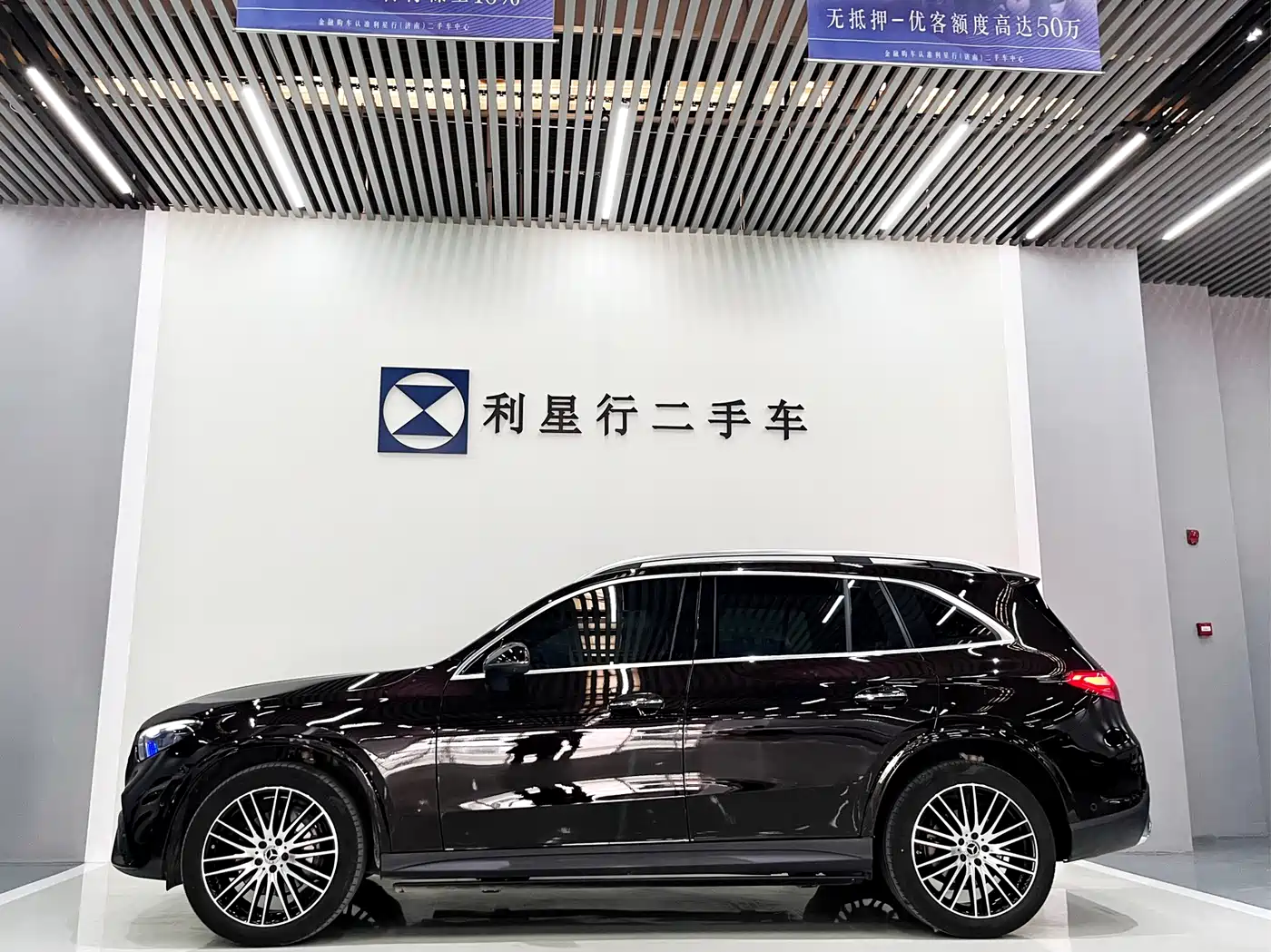 Mercedes-Benz GLC 2024 GLC 300 L 4MATIC Luxury 5-seater фото 2