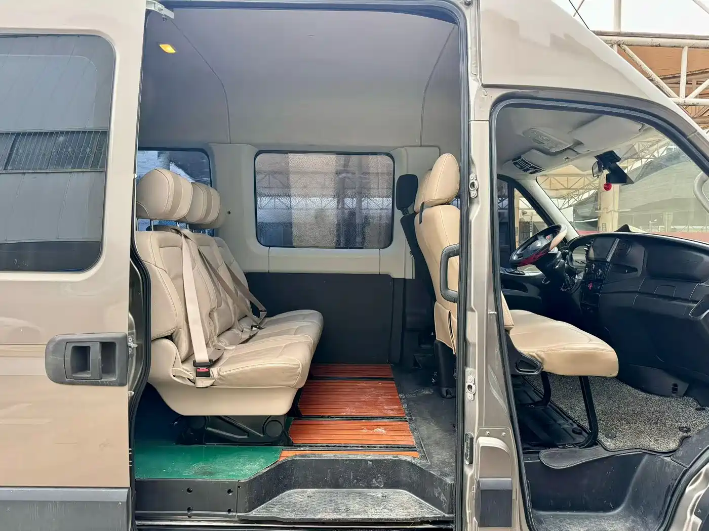 Iveco Daily 2020 2020 3.0T Automatic Chaorui Short Wheelbase High Roof F1C