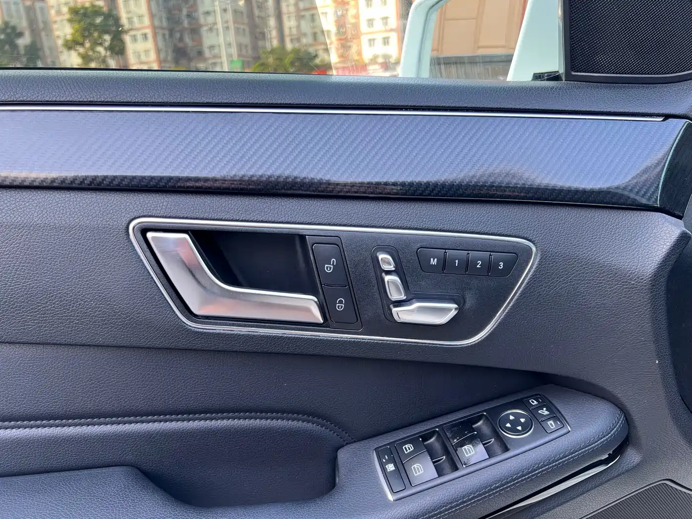Mercedes-Benz E-Class 2015 E 260 L Sport фото 13