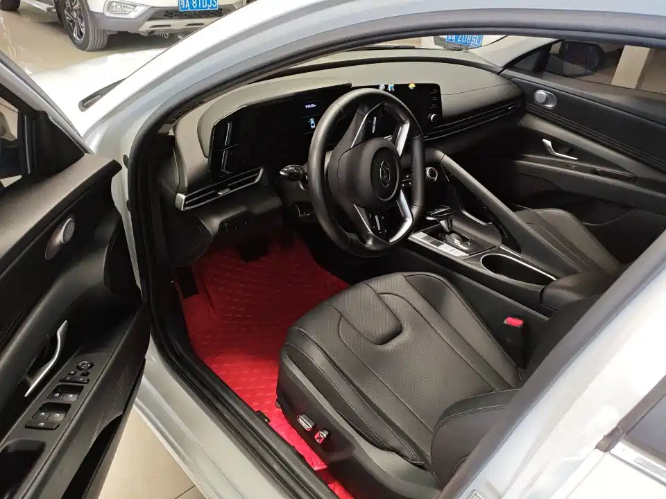 Hyundai Elantra 2021 1.5L CVT GLX Elite Edition фото 5