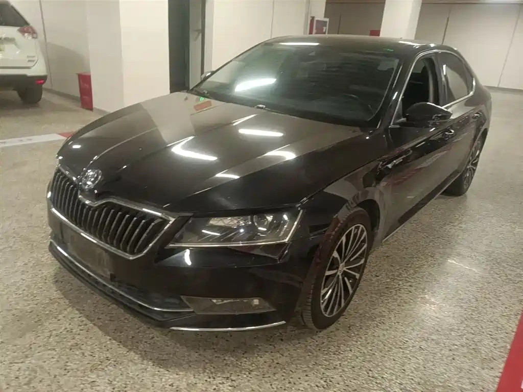 Škoda Superb 2016 TSI330 DSG Smart Edition