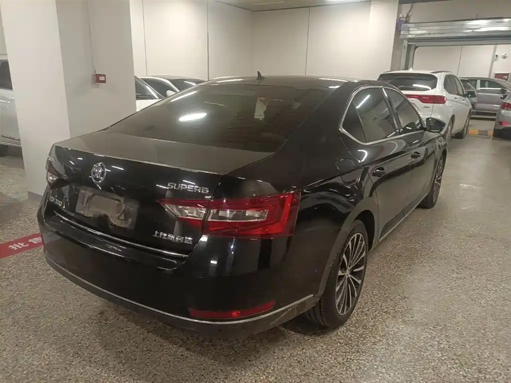 Škoda Superb 2016 TSI330 DSG Smart Edition фото 12