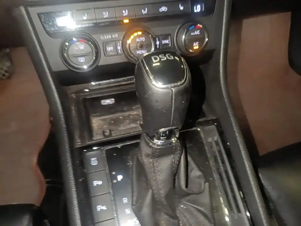 Škoda Superb 2016 TSI330 DSG Smart Edition фото 21