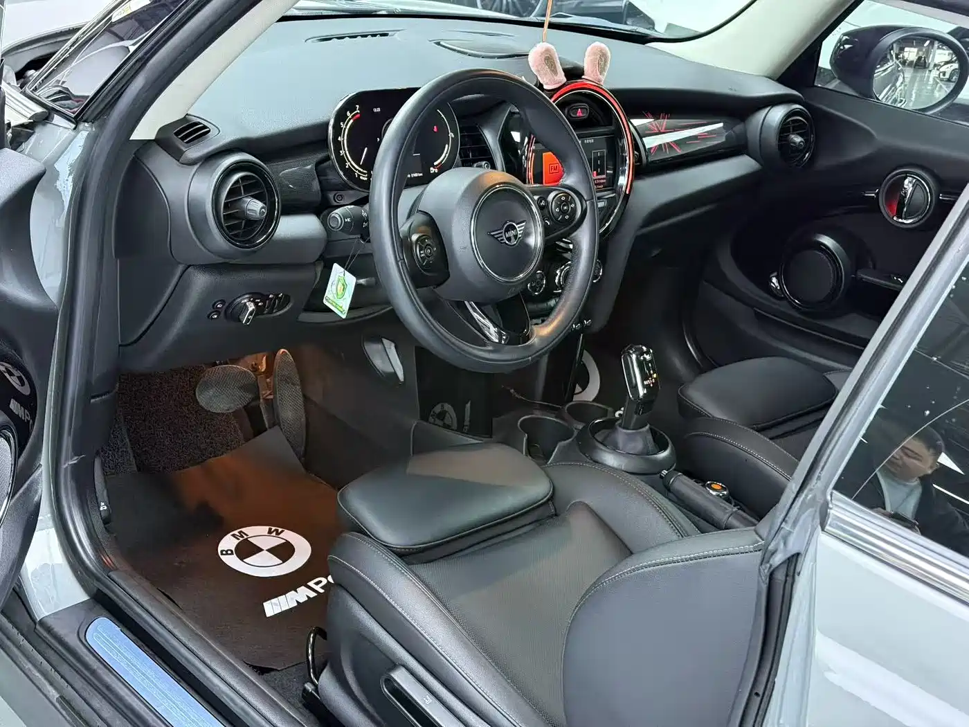 MINI 2020 1.5T COOPER Classic 3-Door Exclusive Edition фото 5