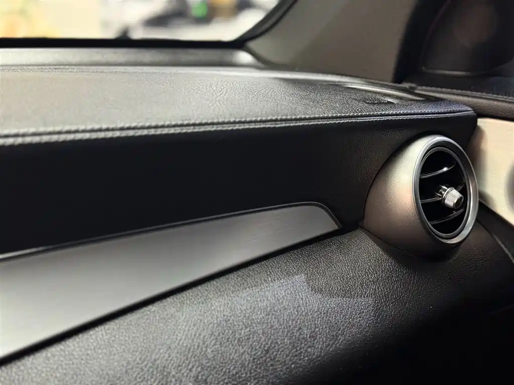 Mercedes-Benz GLC 2017 GLC 200 4MATIC фото 19