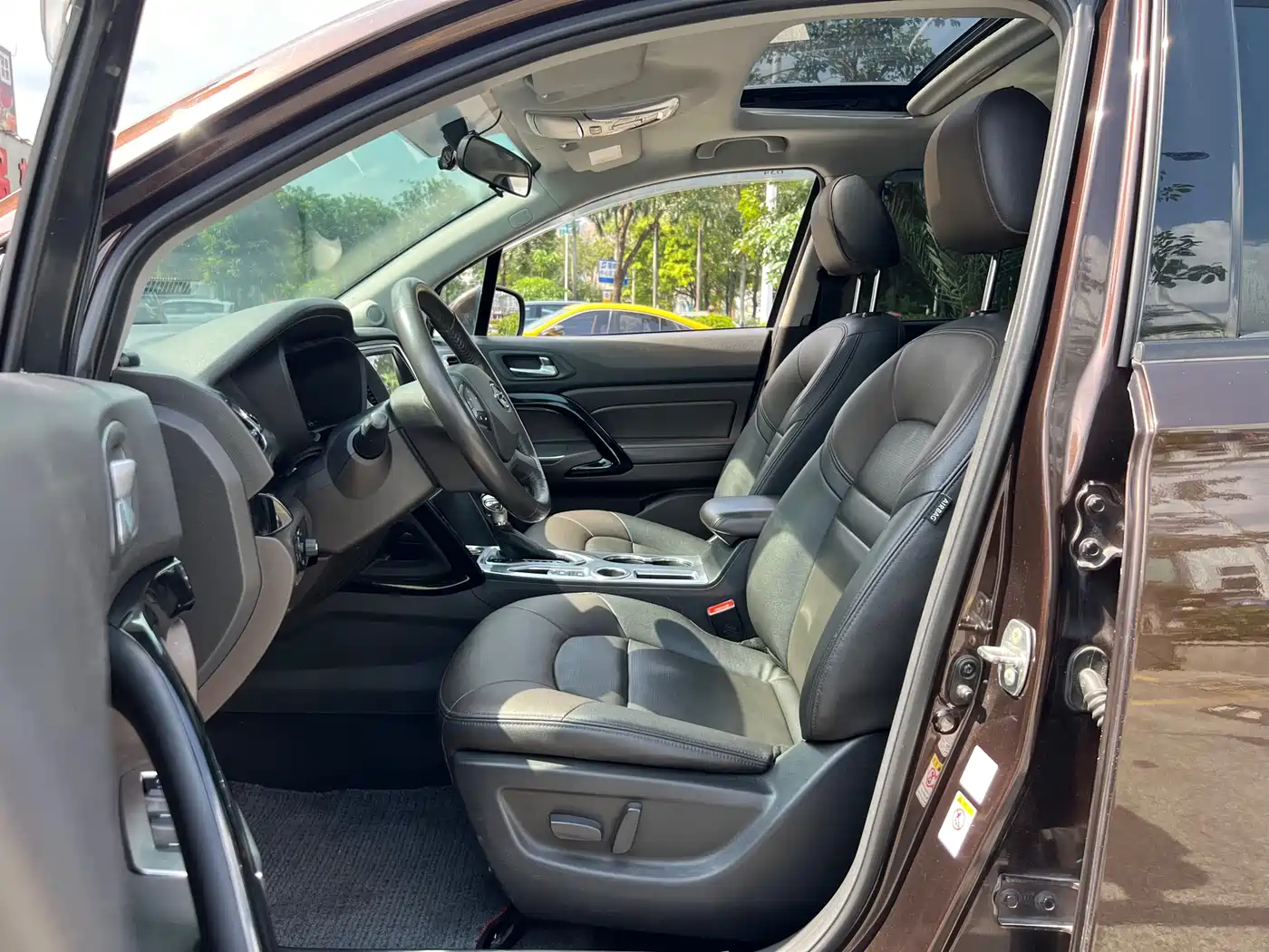 GAC Trumpchi Trumpchi GS4 2016 235T G-DCT Luxury Edition фото 16