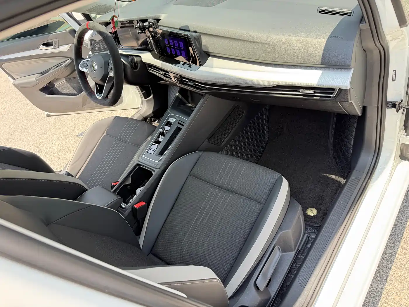 Volkswagen Golf 2023 Facelift 280TSI DSG Pro фото 18