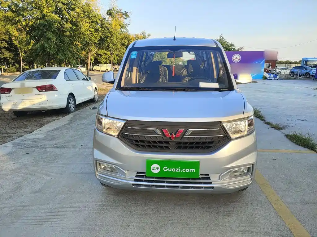 Фото 3 - Wuling Motors Wuling Hongguang V