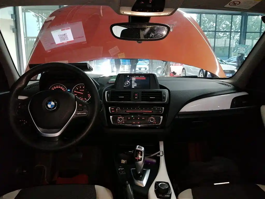 BMW 1 Series (Import) 2016 118i Urban Design Package фото 7