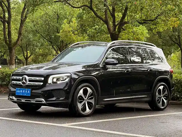 Mercedes-Benz GLB 2023