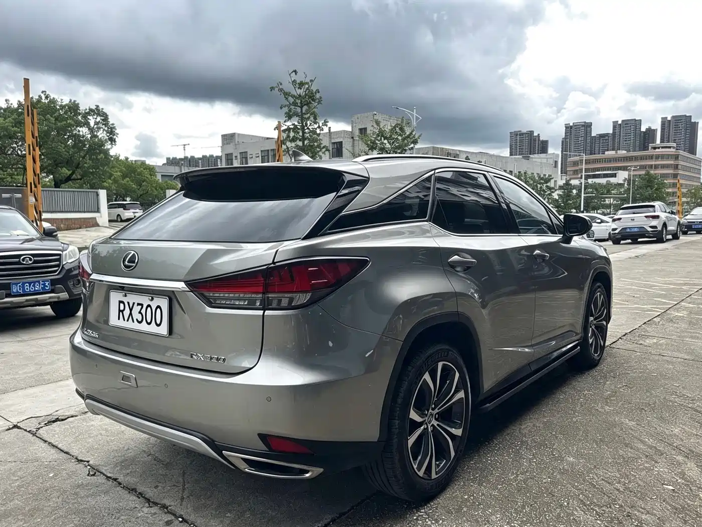 Фото 9 - Lexus RX