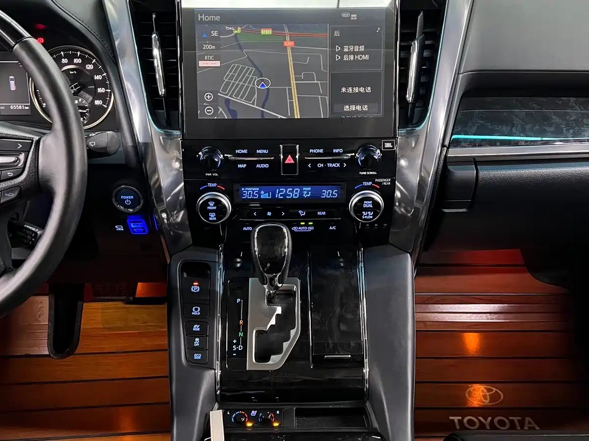 Toyota Vellfire 2021 Crown Hybrid 2.5L HV Luxury Edition фото 16