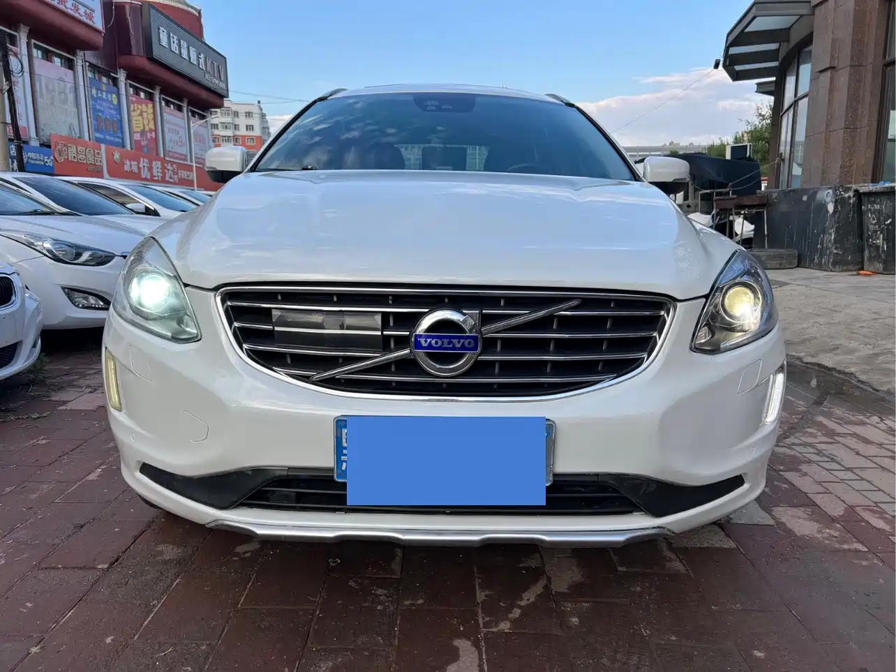 Фото 2 - Volvo XC60