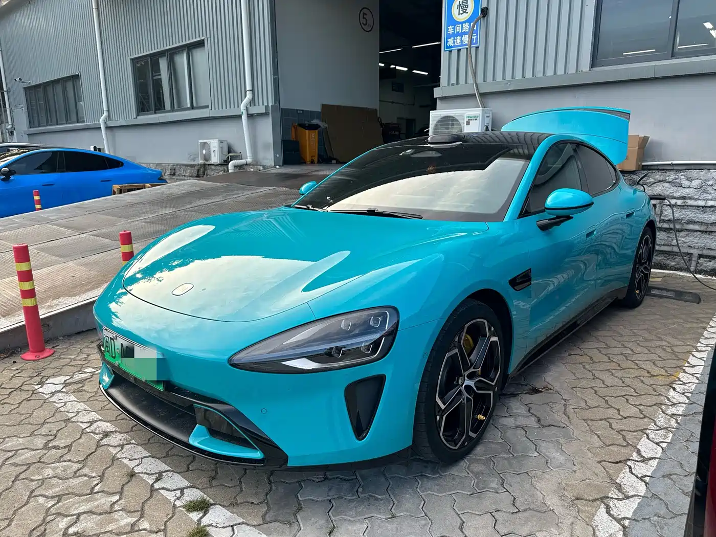 Xiaomi SU7 2024