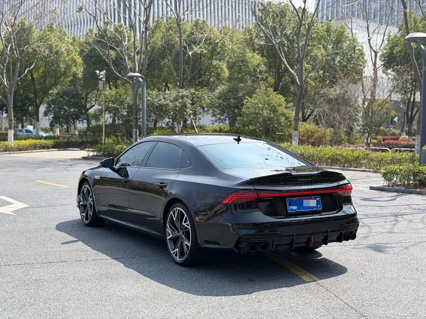 Audi A7L 2024 45 TFSI quattro S-line Black Warrior Edition фото 15