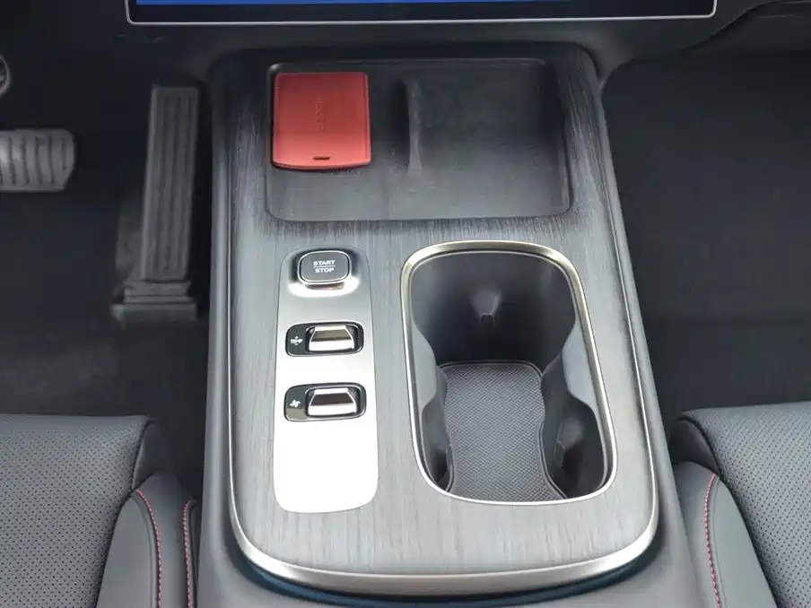 Xiaomi Auto Xiaomi SU7 2024 RWD Ultra Long Range Advanced Smart Driving Pro Edition фото 9